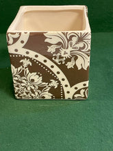 Load image into Gallery viewer, Floral Ceramic Planter
