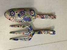 Load image into Gallery viewer, Ceramic Floral Garden Shovel &amp; Fork
