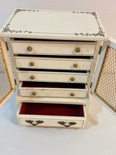 Load image into Gallery viewer, Vintage Musical Jewelry Box
