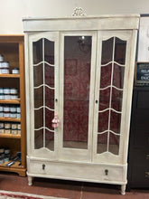Load image into Gallery viewer, Vintage White Washed Schrank Cabinet with One Glass Shelf
