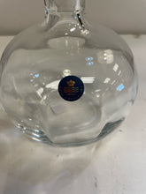 Load image into Gallery viewer, Round Crystal Vase

