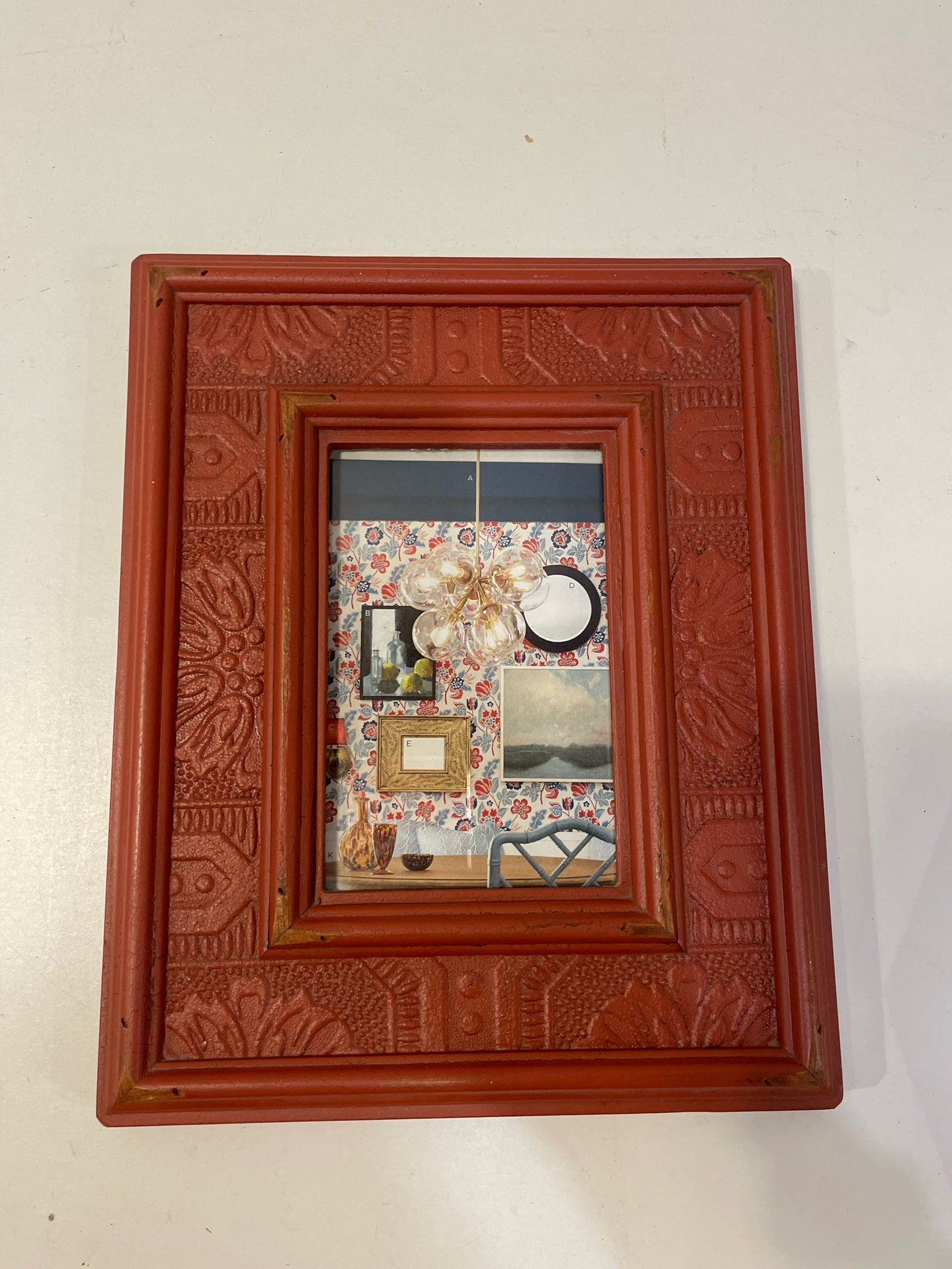 Red Textured Photo Frame