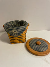 Load image into Gallery viewer, Longaberger Crawford Barn Raising Basket
