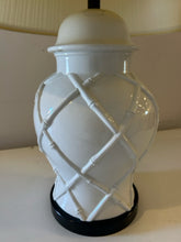 Load image into Gallery viewer, White Lattice Ginger Jar Lamp
