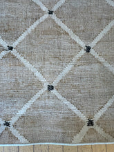 Load image into Gallery viewer, Kali Machine Washable Rug from Annie Selke
