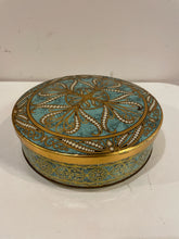 Load image into Gallery viewer, Decorative Tin Made in England
