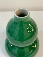 Load image into Gallery viewer, Gloss Green Double Gourd Ceramic Vase
