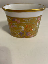 Load image into Gallery viewer, Miniature Porcelain Container from Mottahedeh
