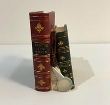 Load image into Gallery viewer, Vintage Nautical Travel Themed Resin Book Ends
