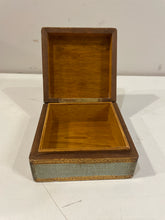 Load image into Gallery viewer, Wood Cherub Box made in Italy
