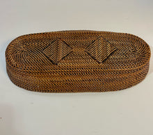 Load image into Gallery viewer, Oval Bread Basket from Calaisio
