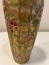 Load image into Gallery viewer, Hand Painted Vase from Nippon
