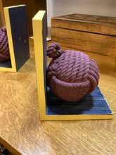Load image into Gallery viewer, Pair of Maroon Sailing Knots Bookends
