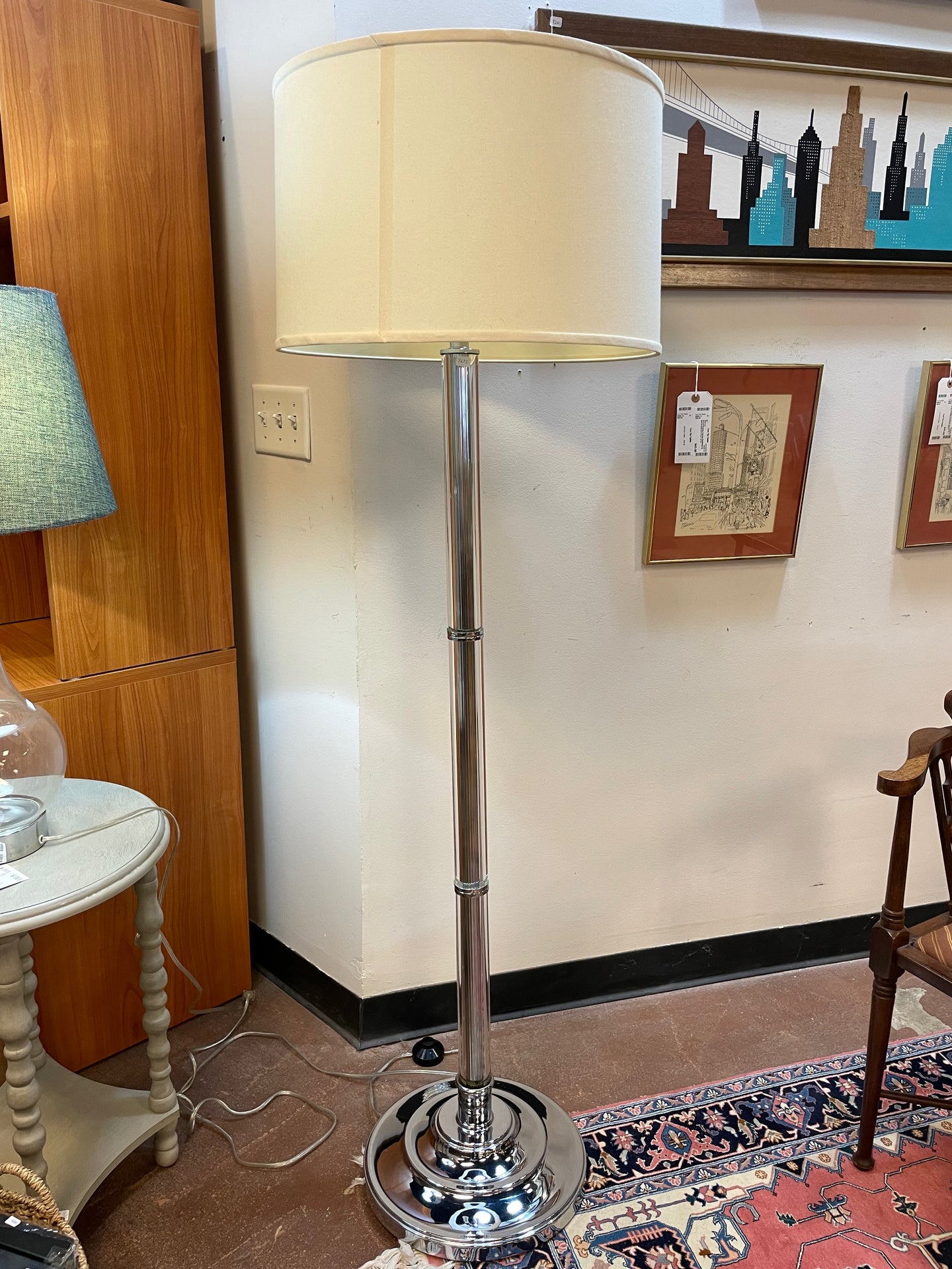 Floor Lamp Acrylic & Silver with Pedestal Base